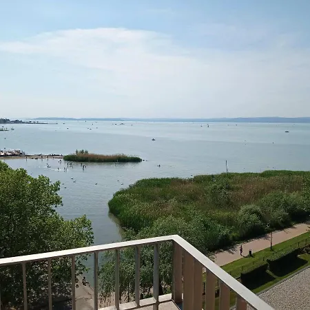 Aranypart Club218 Beatrix Wellness Apartman Шиофок