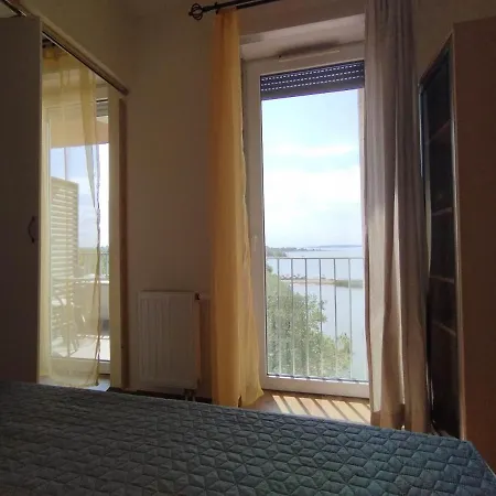 Aranypart Club218 Beatrix Wellness Apartman Апартаменты Шиофок