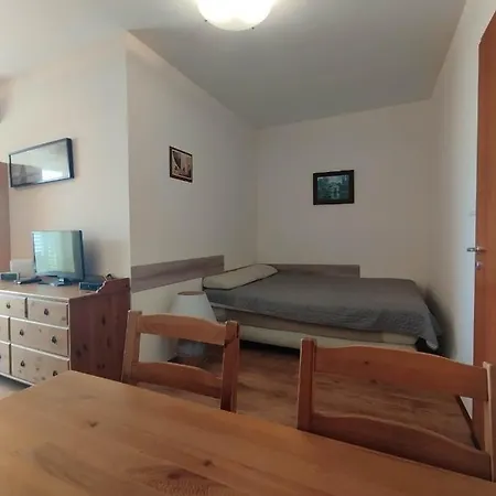 Aranypart Club218 Beatrix Wellness Apartman Апартаменты